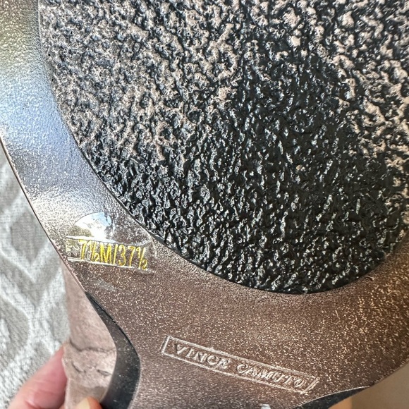 Vince Camuto Hudson Taupe Suede Ankle Boots sz 7.5​ - Picture 9 of 10